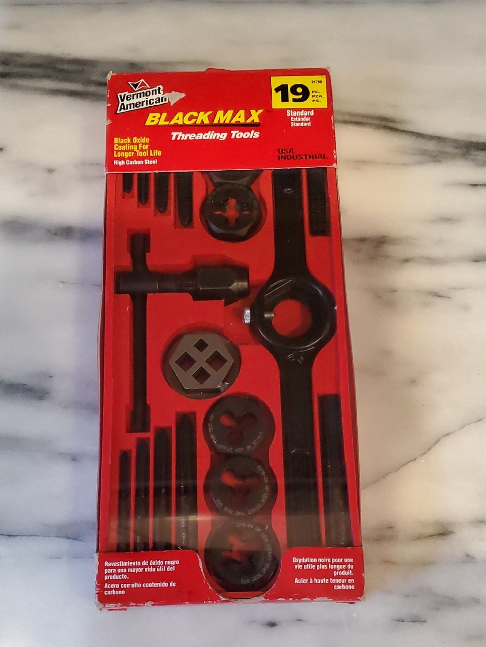 Vermont American Black Max 19-Piece Threading Tap and Die Set - Red/Black